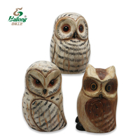 Statue d'hibou en bois gravée, sculpture sur bois personnalisée, artisanat en bois, ornements d'animaux, ornement de bureau en forme d'oiseau, cadeau créatif