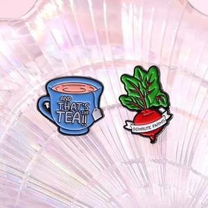 Spilla con elemento <span class=keywords><strong>Gourmet</strong></span> Set di spille Creative in lega di zinco con biscotti a farfalla disegni di ravanelli freschi per occasioni natalizie - Product Image 3