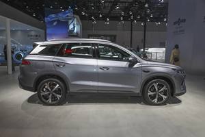 BYD Song Pro DM Híbrido Enchufable Usado 2025, SUV de 5 Puertas, 75 KM de Autonomía, Tipo Líder - Product Image 3