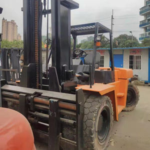 Montacargas Diésel Usado de 10 Toneladas, Elevación de 4.5m, con Tracción en las 4 Ruedas y Neumáticos Todoterreno Antideslizantes, en Venta en Singapur - Product Image 5