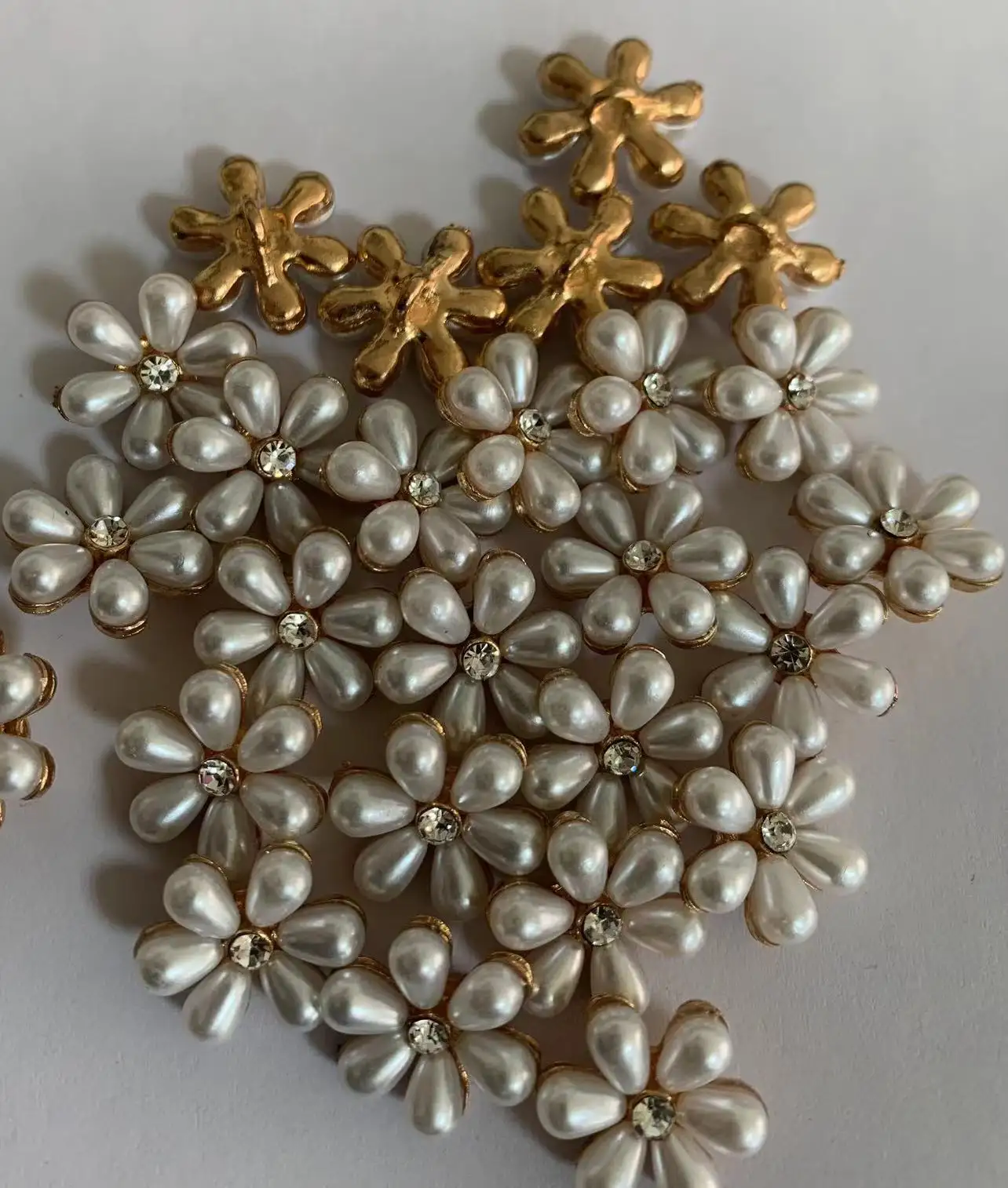 Pearl Rhinestone Buttons Flower Faux Pearl Decorative Bouquet Decoration for Handmade Flat Back Decorative Buttons