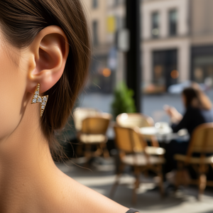 Pendientes E1242 con Puntas Doradas y Cristales Redondos de Corte Brillante, con Engaste Pavé de Diamantes de Imitación, Joyería Moderna y a la Moda para Unisex - Product Image 2