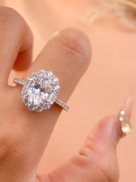 Bague ovale en argent sterling 925 avec moissanite, sertissage halo et pierres latérales baguette, 1500 ㎡   Fournisseur de bijoux en gros OEM ODM
