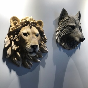 Venta al por mayor estilo africano casa habitación Bar decoraciones de la pared escultura de pared de cabeza Animal colgante de resina - Product Image 1