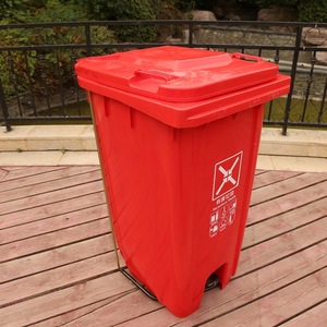 Poubelle à pédale en plastique de grande taille pour usage domestique, parcs, zones résidentielles et extérieur (240L). - Product Image 1