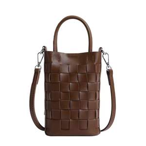 Factory Online Shopping Fashion Woven PU Leather Woman Mobile <b>Phone</b> <b>Bags</b> New Design Summer <b>Lady</b> PU <b>Phone</b> <b>Bags</b> Handed - Product Image 3