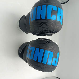Guantes de Boxeo de PU Impermeables de Alta Calidad, Recién Llegados, con Cierre de Gancho y Bucle en los Dedos, Correa de Muñeca Ajustable y Transpirables - Product Image 6