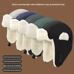 Gorro <span class=keywords><strong>de</strong></span> esquí cálido <span class=keywords><strong>de</strong></span> invierno para hombres y mujeres con protección auditiva estilo Lei Feng grueso tela ordinaria nueva imagen <span class=keywords><strong>de</strong></span> diseño - Product Image 2