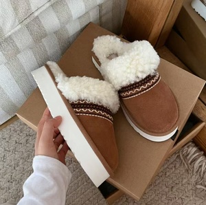 Bottes de neige épaisses tissées ethniques pour femmes avec bordure en <span class=keywords><strong>fourrure</strong></span> roulée et demi-sandales doublées de polaire pour un confort extérieur chaud - Product Image 5