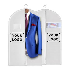 Sac à vêtements personnalisé en gros avec logo, housse anti-poussière non tissée avec fenêtre transparente, sac à costume pliable avec logo personnalisé - Product Image 1