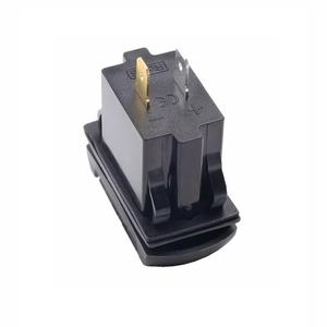 Chargeur de <span class=keywords><strong>prise</strong></span> de <span class=keywords><strong>voiture</strong></span> 4.2A <span class=keywords><strong>double</strong></span> port <span class=keywords><strong>USB</strong></span> 2.1A Fast Charge Mount avec LED rouge Voltmètre Moniteur Affichage sur 12V/24V (sans fil) - Product Image 2