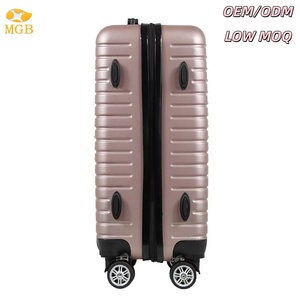 Valise rigide rayée durable avec roulettes pivotantes, serrure TSA et <span class=keywords><strong>fermeture</strong></span> <span class=keywords><strong>éclair</strong></span> YKK pour voyages, affaires, université, OEM/ODM - Product Image 2