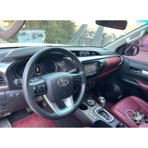 Voiture d'occasion <span class=keywords><strong>Toyota</strong></span> <span class=keywords><strong>Hilux</strong></span> 2015, conduite à gauche, 4 portes, 5 places, pick-up, faible kilométrage, essence, intérieur foncé, automatique, LHD - Product Image 5