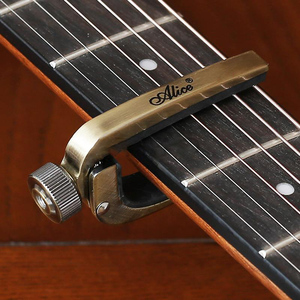 Capodastre réglable pour guitare acoustique de la marque Alice - Product Image 1