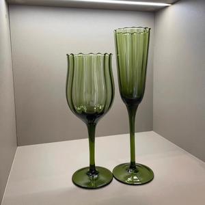 Verres de couleur verte au design élégant, verres vintage, verres à vin rouge, verres à champagne - Product Image 3