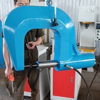 Outil de rivetage à pompe haute résistance de 16 mm avec course de 22 cm et puissance de 5,5 kW pour machine à riveter les châssis de camions et d'autobus