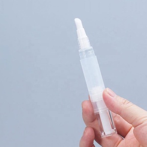 Bolígrafo de aceite para cutículas de 2 ml de color personalizado al por mayor, brillo labial cosmético en formato de bolígrafo giratorio con cepillo - Product Image 6