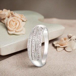 Anillos de Compromiso y Matrimonio de Circonita Cúbica AAA de Guangzhou Exotic Custom Jewelry, Estilo Argentino Simple y Moderno, Precios Económicos - Product Image 3