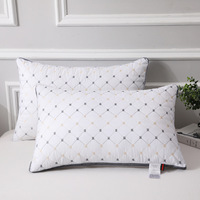 Oreiller de luxe 5 étoiles sur mesure pour hôtel, confortable pour un sommeil réparateur, oreiller de lit en mousse à mémoire de forme haute élasticité et douce pour chambre à coucher