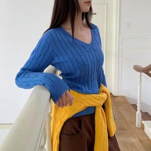 Suéter Casual de Mujer con Cuello Redondo y Estampado de Oso Bordado, Personalizable, de Punto, Informal - Product Image 3