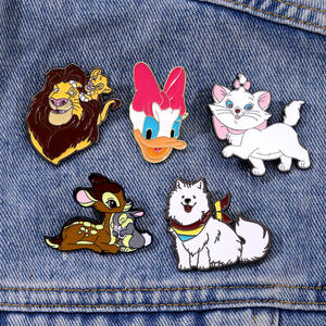 كرتون ييني رسوم متحركة أسد الملك ماري القط إكسسوارات شارة ديزي سبائك الزنك قطرة زيت حقيبة بروش ديكورات مخصصة - Product Image 1