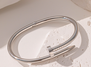 Braccialetto per unghie in acciaio inossidabile a tre colori alla moda e unico bracciale per unghie - Product Image 5