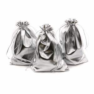 Bolsas de Organza Doradas Resistentes de 3.54"x4.72" con Cordón para Joyería, Recuerdos de Boda, Navidad, Regalos, Dulces y Chocolates - Product Image 2