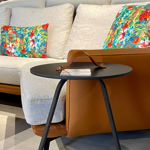 Muebles de diseño, mesa de esquina, sillín de imitación, cuero/metal, mesas auxiliares naranjas para sala de estar de lujo - Product Image 1