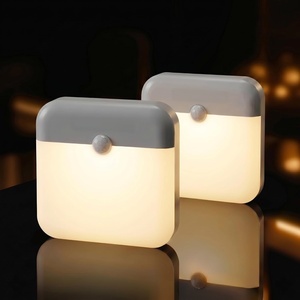 ไฟ LED ติดผนังแบบชาร์จไฟได้ พร้อมเซ็นเซอร์ตรวจจับความเคลื่อนไหว รูปทรงสี่เหลี่ยมเล็ก เหมาะสำหรับห้องซักรีด บันได โรงรถ - Product Image 1