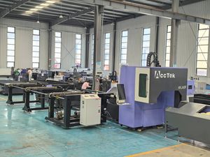 3kw 6kw cnc फाइबर लेजर ट्यूब कटिंग मशीन अर्ध स्वचालित फीडिंग स्टील पाइप लेजर कटिंग हेड के साथ लेजर कटिंग मशीन - Product Image 4