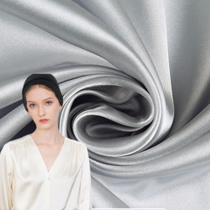 Tela de Satén con Lentejuelas Azules, Blanca y Negra, Estampada, Ecológica, Hecha a Mano, <span class=keywords><strong>por</strong></span> <span class=keywords><strong>Metro</strong></span>, para Vestidos, Faldas y Cajas de Regalo de Boda - Product Image 3