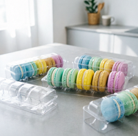 Boîte à macarons transparente de qualité alimentaire, multi-compartiments, empilable, avec insert en plastique transparent pour l'emballage de macarons français et de desserts.
