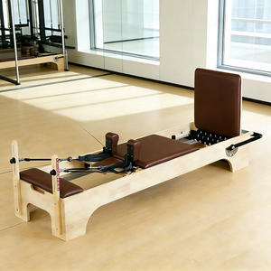 <span class=keywords><strong>Pilates</strong></span> Cadillac <span class=keywords><strong>Reformer</strong></span> con Trapeze Regolabile, Attrezzatura Fitness per Palestra, <span class=keywords><strong>Benefici</strong></span> per la Salute, per Studio e Uso Domestico, 2-in-1, in Quercia e Acero - Product Image 5