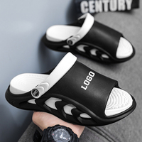 Vente en gros de sandales d'été à plateforme épaisse pour hommes, sabots de plage, pantoufles de sport tendance en EVA avec logo personnalisé pour hommes et femmes