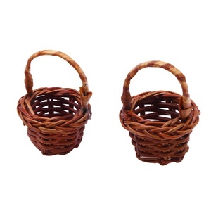Casa de muñecas mini cesta de mano de ratán cada familia juguete escena decoración tejida a mano tiro Prop cesta de flores - Product Image 3