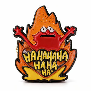 Bolso de mano novedoso personalizado con diseño de dibujos animados de llamas divertidas, tipo Ita Bag, con ventana transparente para exhibir pines, para fans del streetwear. - Product Image 5