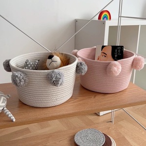 Panier de rangement durable et écologique pour enfants Nordic Home avec finition en corde de coton et entrée de boule de fourrure pour le stockage de divers jouets - Product Image 2