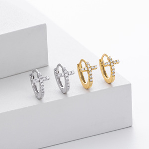 Pendientes de Plata de Ley con Diseño de Cadena y Cruz, Brillantes con Circonitas, Tipo Huggie, para Mujer, Joyería de Moda, Regalo - Product Image 3