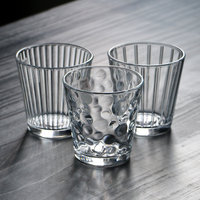 Tasse en verre à eau vente en gros de verrerie domestique tasse en relief clair jus tasse en verre à boire