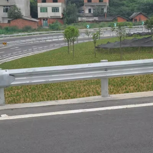 Hot <b>Dip</b> Galvanized W Beam Highway Guardrail SASO Standard Q235 Steel Traffic Barrier High-Intensity Prismatic Reflective M62 - Product Image 6