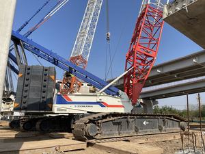 Grúa sobre orugas usada Zoomlion ZCC5000 de 500 toneladas y alta rentabilidad - Product Image 2