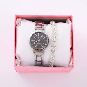 Ensemble de montres-bracelets pour femmes Duoduo Luxury, cinq pièces, en alliage de quartz, étanche, pour un cadeau d'anniversaire - Product Image 6