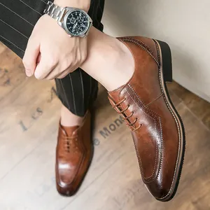 حذاء عمل فاخر للرجال على الطراز البريطاني من الجلد الصناعي ذو تصميم أوكسفورد برباط مناسب للعمل من الجلد الصناعي للرجال موديل 2023