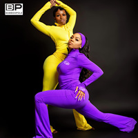 Collection Automne 2026 : Ensemble deux pièces pour femme avec veste zippée, chemise, leggings et pantalon évasé, et veste à logo personnalisé en strass