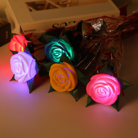 Rose artificielle lumineuse LED colorée créative, cadeau réutilisable pour les fêtes de Noël, la Saint-Valentin, les mariages, le Nouvel An