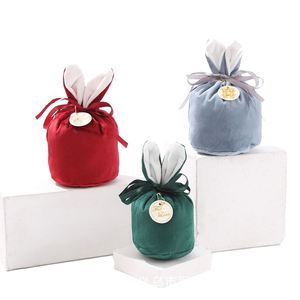 Bolsa de Terciopelo Premium con Fondo Redondo y Cordón, Diseño de Logotipo Personalizado para Recuerdos de Boda y Exhibición de Anillos - Product Image 3