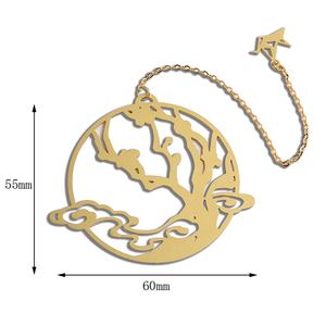 Marcapáginas Metálico Promocional Creativo con Forma de Árbol de Ciruelo Dorado, Esmalte Suave y Cadena - Product Image 4