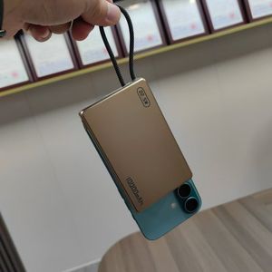 Banque de puissance magnétique à charge rapide 22.5W 10000mah Portable avec base de charge sans fil <span class=keywords><strong>amovible</strong></span> pour matériau en alliage <span class=keywords><strong>iPhone</strong></span> - Product Image 5