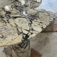 Table à manger Viola personnalisée en marbre Calacatta Viola de Turquie, design élégant pour les projets résidentiels et hôteliers