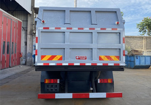 Prix d'usine Dongfeng Camion benne à boues 25 tonnes 12670L, benne basculante économique avec moteur Yuchai pour le traitement <span class=keywords><strong>des</strong></span> eaux usées - Product Image 5